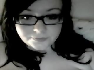 Irlandese paffuto giovanissima con grande naturale seno mostra spento su webcam